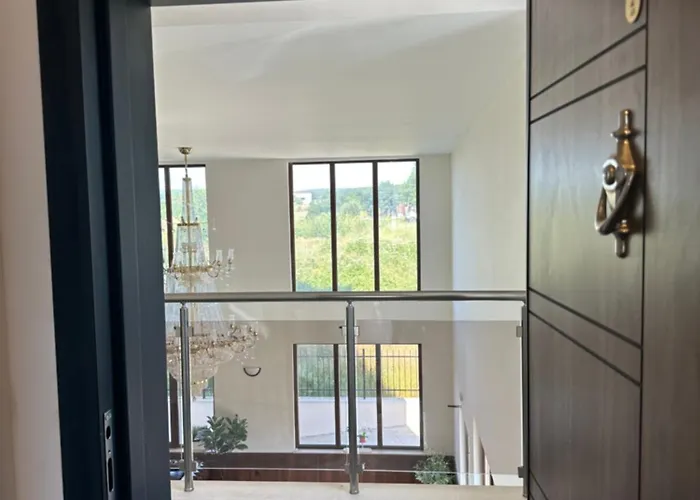 Relaxing In Shartrez 아파트 *