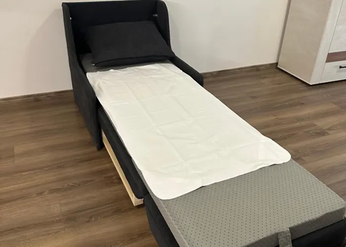 Relaxing In Shartrez 슈코르필로브치