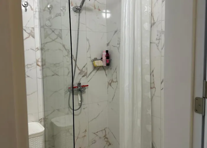 Relaxing In Shartrez 아파트