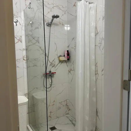 Relaxing In Shartrez Daire