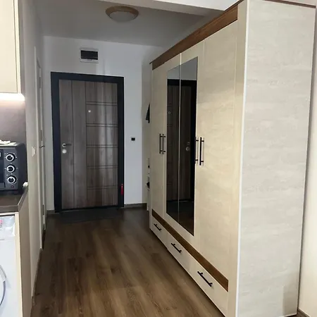 Relaxing In Shartrez Daire