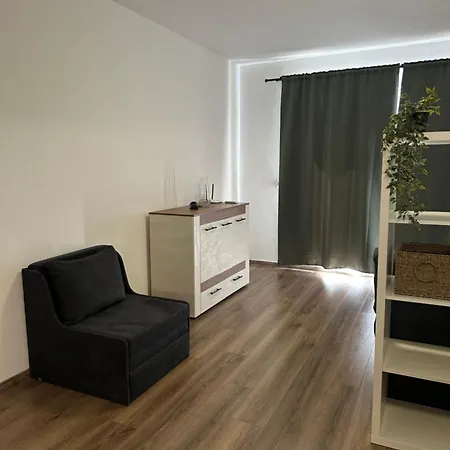 Daire Relaxing In Shartrez