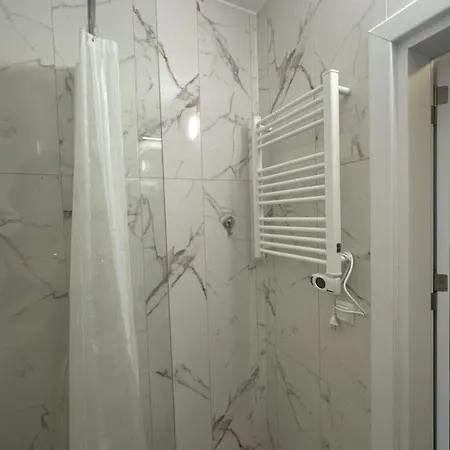 Relaxing In Shartrez Daire