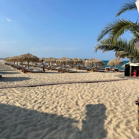 Relaxing In Shartrez Daire *