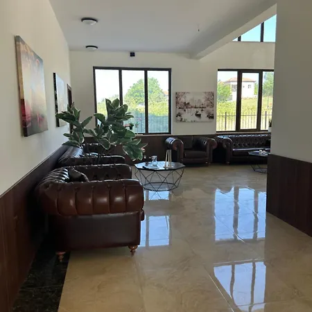 Relaxing In Shartrez Daire *