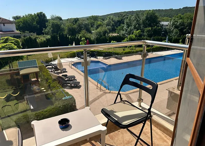 Апартаменты Relaxing In Shartrez Шкорпиловци