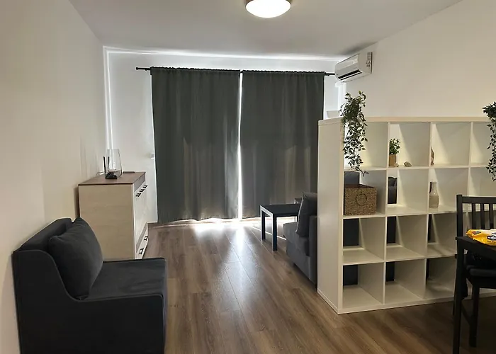 Relaxing In Shartrez Шкорпиловци