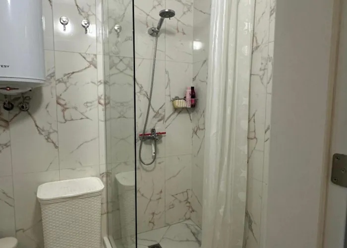 Relaxing In Shartrez Шкорпиловци